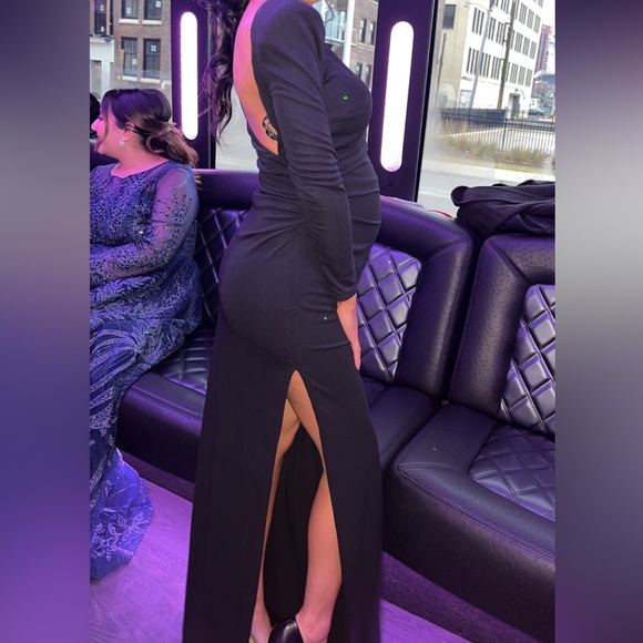 Selling a elegant gown from ABYSS by Abby. - Picture 5 of 6